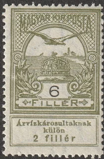 Turulmadár Szent István koronája felett
